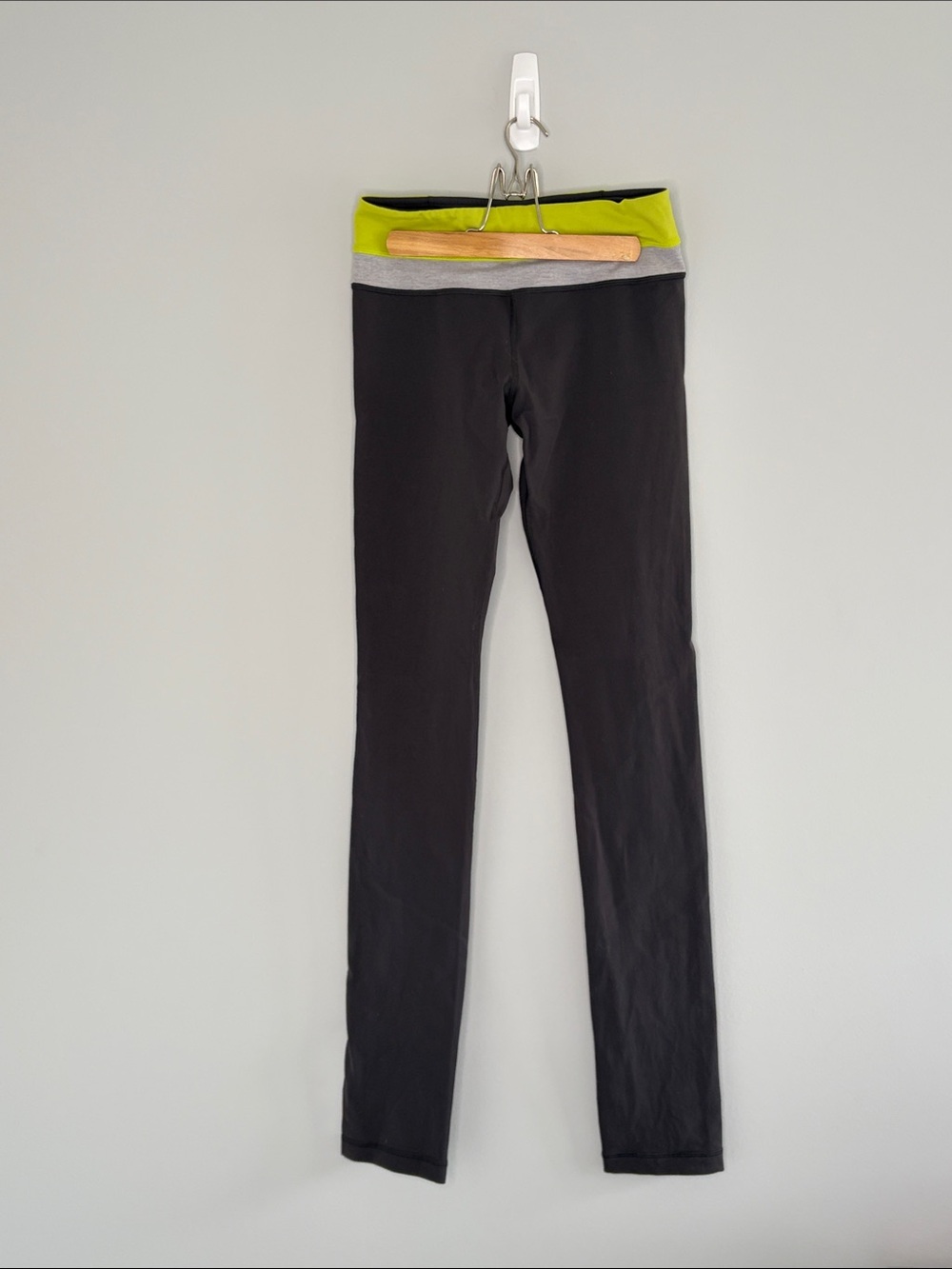 3 for $25 lululemon athletica Grey Leggings with Lime & Gray Waistband Size 4